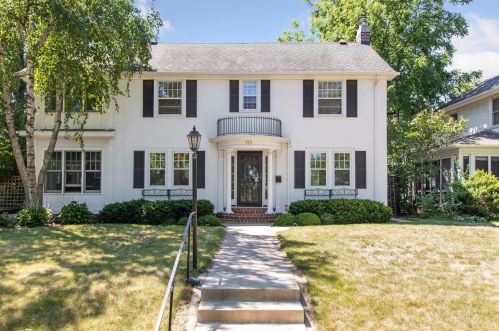 115 50th St, Minneapolis, MN 55419-1307
