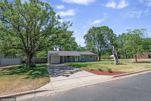 10050 Quince St, Minneapolis, MN 55433-5143