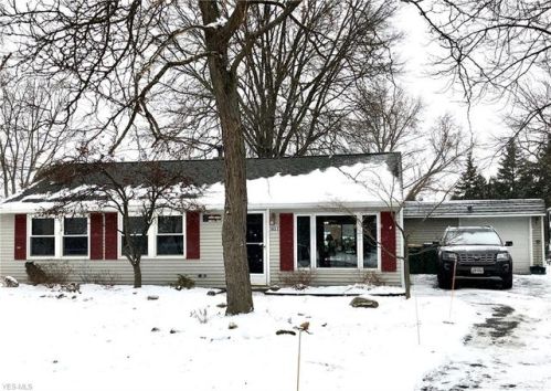 1651 Ridgewood Ct, Twinsburg, OH 44087-1227