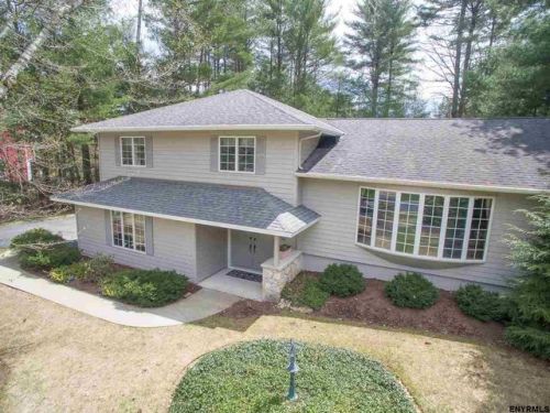 38 Willow Rd, Glens Falls, NY 12804-1239