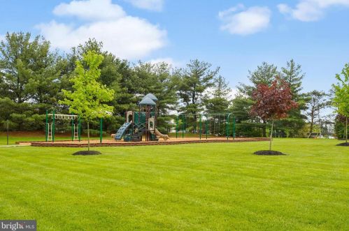 104 Vlg Grn Dr, Gilbertsville PA  19525-9500 exterior