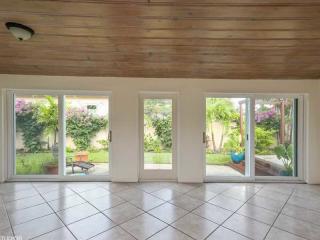 110 10th Ave, Hollywood FL  33019-1534 exterior