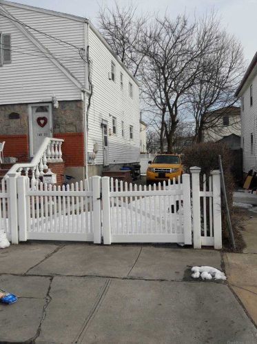 146-09 227th St, Jamaica, NY 11413-2115