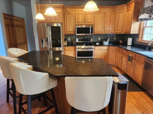 814 Exeter Rd, Exeter CT 06249-1706 exterior