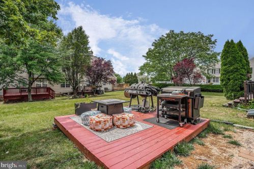 1109 Oxford Cir, Lansdale PA 19446-6653 exterior