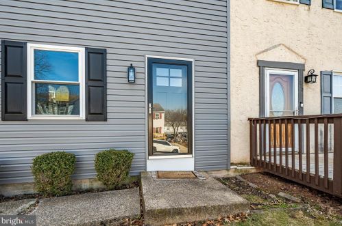 522 Butler St, Pottstown, PA 19464-4716