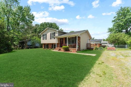 111 Gallimore Dr, Fredericksburg, VA 22407-1420