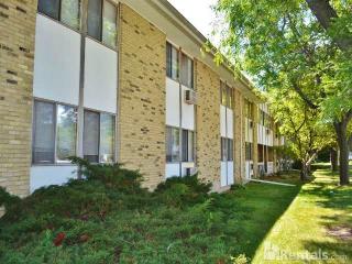 1009 Gilbert Rd, Madison WI  53711-2565 exterior