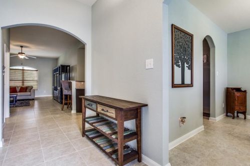 900 Oak Vly, Denton, TX 76209