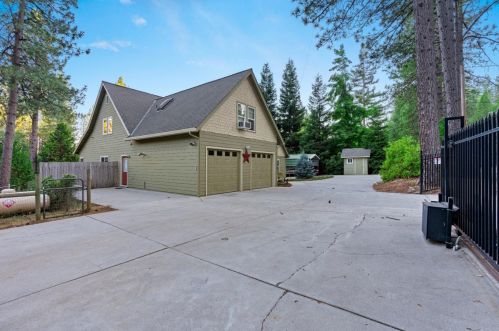 13549 Greenhorn Rd, Grass Valley CA  95945-9337 exterior