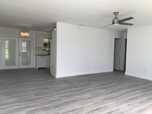 2333 Berkshire Blvd, Fort Pierce FL  34952-7309 exterior
