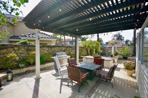 43511 Calle Nacido, Temecula CA  92592-3036 exterior