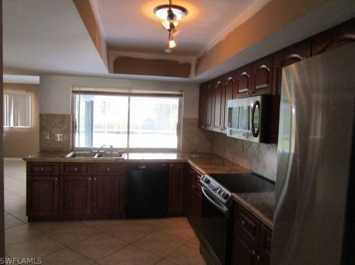 715 Delridge Ave, Lehigh Acres, FL 33974-9786
