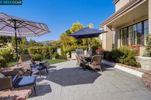 695 Blue Spruce Dr, Danville CA  94506-4525 exterior