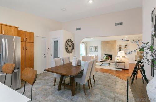 2435 Frankfort St, San Diego CA 92110-3314 exterior