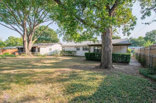 1903 Dennis St, Irving TX 75062-4362 exterior