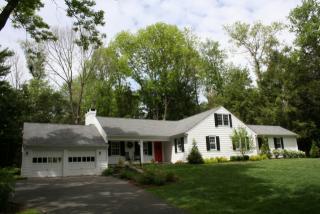 35 White Birch Rd, Ridgefield, CT 06877-5620