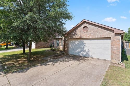 4720 Fox Sedge Ln, Denton, TX 76208-6836