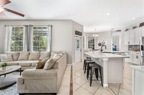 816 Brookstone Dr, Merritt Island FL  32952-4141 exterior