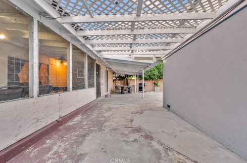 14833 Saticoy St, Van Nuys CA 91406-2129 exterior