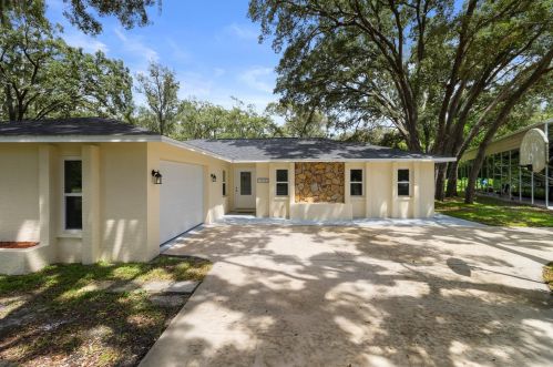 8020 Gray Ct, Brooksville, FL 34606-6646