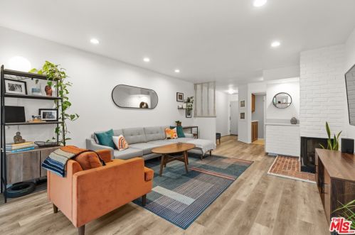 4500 Whitsett Ave, North Hollywood, CA 91604-4513