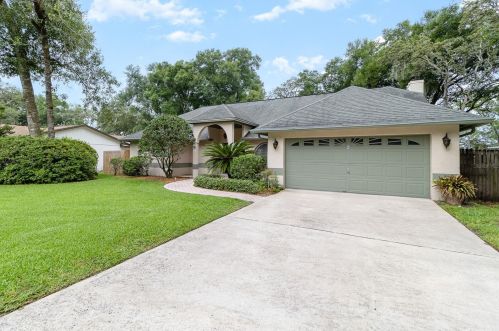 1242 Hollyridge Trl, Maitland, FL 32751-3671
