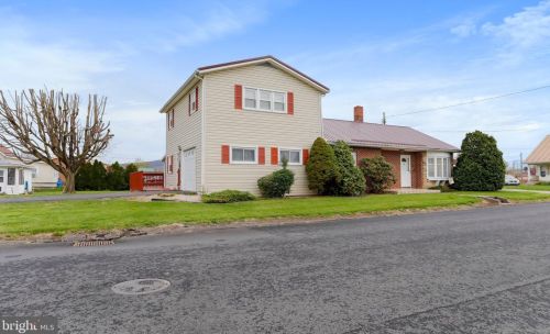 109 Central Ave, Rig, WV 26836-1212