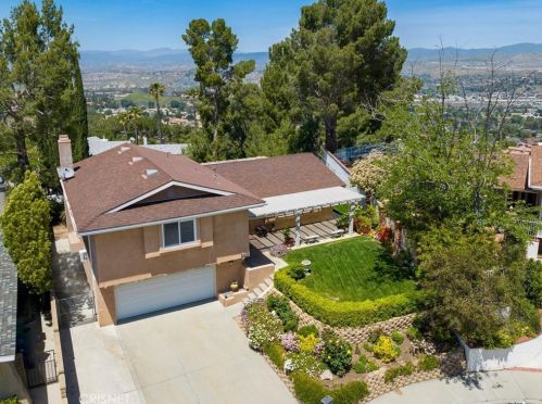 19505 Goldstream Way, Santa Clarita, CA 91321-2137