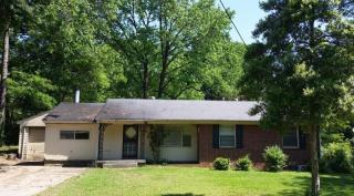 2700 Skylake Dr, Memphis, TN 38127-8446