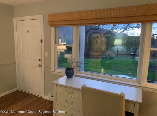 324 Shore Dr, Monmouth Hills, NJ 07732-1214