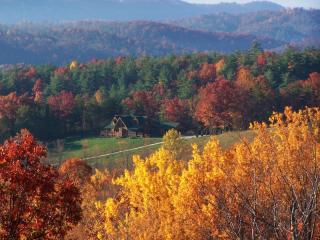 3865 Austin Valley Dr, Lenoir, NC 28645-9600
