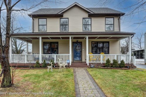 26 Northfield Ave, East Brunswick NJ  08816-3031 exterior