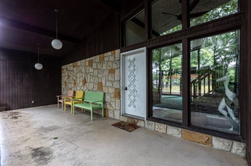 252 Hartzell Rd, Zelienople, PA 16063-3128