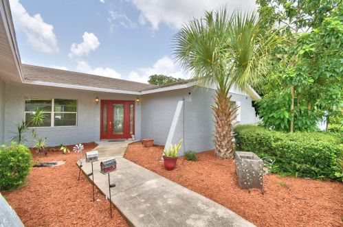 672 Wakulla Dr, Winter Haven, FL 33884-1478