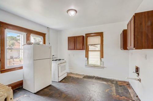 1641 32, Milwaukee WI 53215-2108 exterior