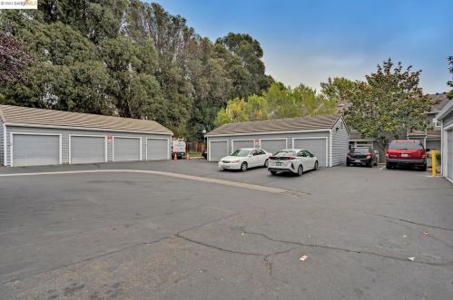 308 Dursey Dr, Pinole CA  94564-2665 exterior