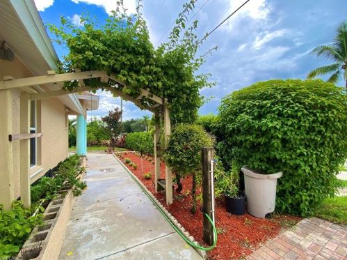 5261 Georgia Ave, Naples, FL 34113-8719