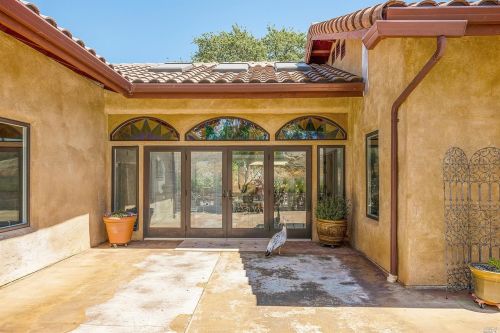 3075 Hendricks Rd, Lakeport CA  95453-8416 exterior