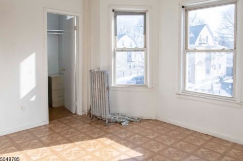 93 16th St, East Orange NJ  07017-5212 exterior