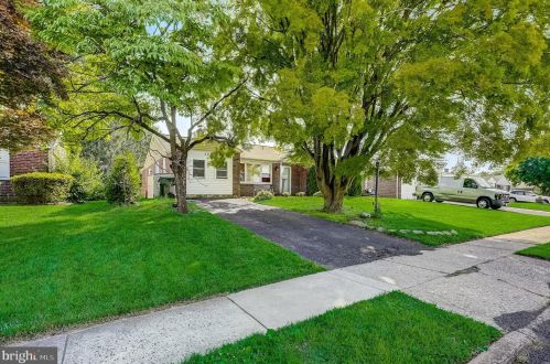 2940 Oklahoma Rd, Willow Grove, PA 19090-3840