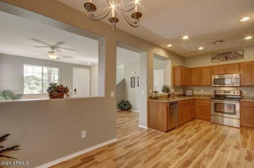 1655 Elgin St, Gilbert, AZ 85295-6048