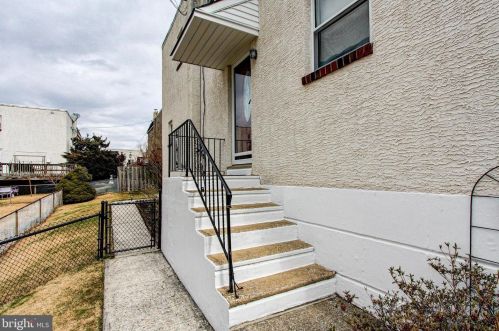 617 Caroline Dr, Norristown, PA 19401-3517
