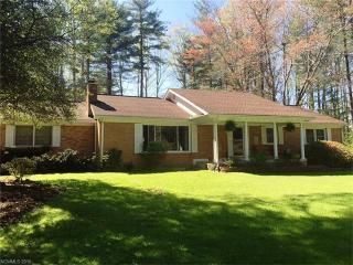 121 Rugby Forest Ln, Hendersonville NC  28791-9057 exterior
