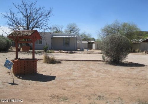 2735 Walnut Ave, Tucson, AZ 85712-1829