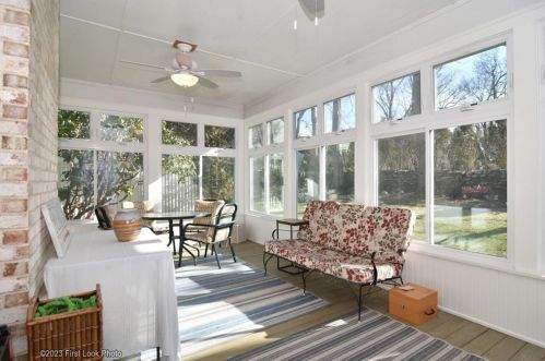 18 Bagy Wrinkle Cv, Warren RI  02885-4115 exterior