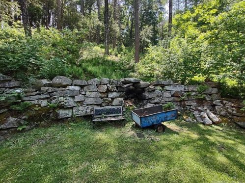 497 Cornwall Bridge Rd, West Woods CT  06069-2522 exterior