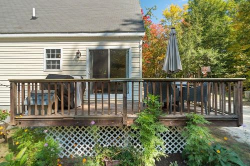 87 Garney Rd, Wakefield NH  03872-7400 exterior