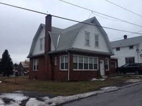 911 Wilson St, Gallitzin, PA 16641-1349