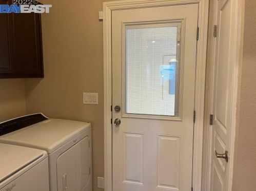 1462 Salamanca Ave, Hayward CA  94544-6256 exterior